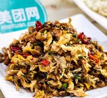 Grandmother's Vegetable Stir-Fried Meat Shreds in a Wooden Bucket Rice
