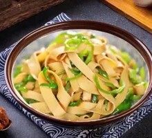 Green Pepper Tofu Skin Rice Bowl