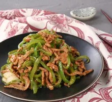 Green Pepper and Pork Stir-Fry