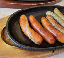 Fruit-Smoked Spicy Sausage