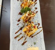 Flower Joy Golden Dragon Sushi