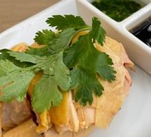 Steamed Yellow Chicken in Cold Sauce