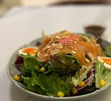 Smoked Salmon Soft-Boiled Egg Salad