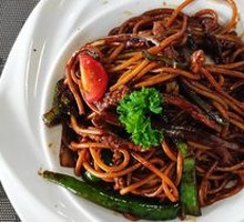 Black Pepper Beef Noodles