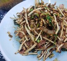Sour Cabbage with Fish Mint