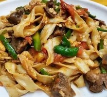 Stir-Fried Beef with Knife-Cut Noodles