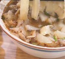 Beef Daoxiao Noodles