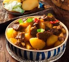 Potato and Beef Shank Rice Bowl