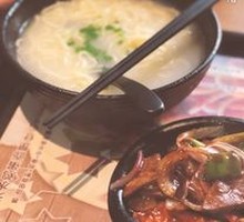 Stir-Fried Pork Liver Noodles with Sauce