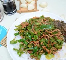 Green Pepper Pork Noodles