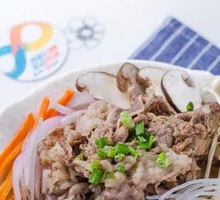 Braised Beef and Noodles Soup