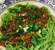 Fried Sauce Spinach Noodles