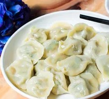 Sour Cabbage Pork Dumplings