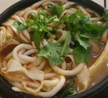 Five-Spice Potato Noodles in Clay Pot