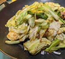 Spicy Stir-Fried Cabbage