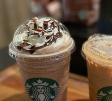 Matcha Cocoa Crunch Frappuccino