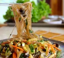 Beef and Egg Stir-fried Noodles