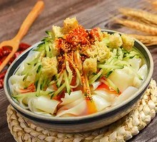 Beef tendon noodles & cold rice vermicelli combo