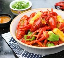 Golden Soup Garlic Lobster