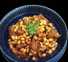 Stewed Pork Ribs with Soybeans Rice Bowl