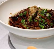 Sizzling Eel Strips with Pancake