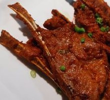 Hand-Grabbed Garlic Bone