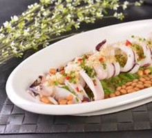 Steamed Fresh Squid with Garlic