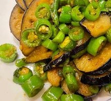 Stir-fried green pepper with Hunan eggplant