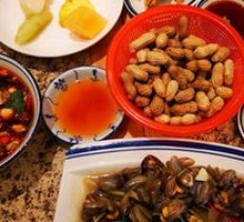 Golden Herb Stir-fried Clams