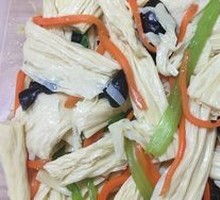 Cold-mixed Tofu Noodles