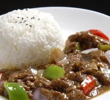 Black Pepper Beef Rice Bowl