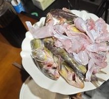 Fresh Frog and Wuchang Fish Stir-fry