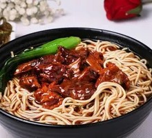 Braised Beef Stir-Fried Noodles