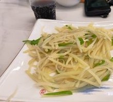 Sliced Potatoes with Green Pepper