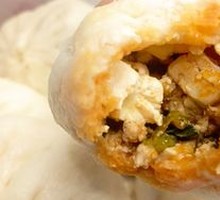 Spicy Pork and Tofu Buns