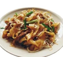 Braised Beef Stir-Fried with Knife-Sliced Noodles