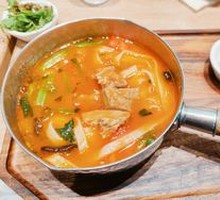 Tomato Snowflake Beef Brisket Rice Noodles