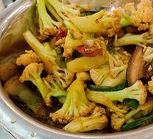 Sausage Stir-Fried Cauliflower