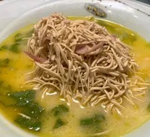 XO Sauce Dry Tossed Rice Noodles