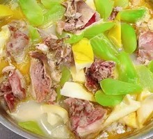 Double Bamboo Shoots with Wind Goose