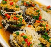 Steamed Abalone with Garlic