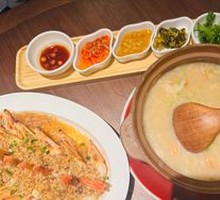 Scallops and Shrimp Clay Pot Rice Porridge