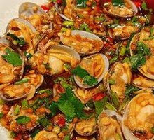 Steamed Clams in Wine Sauce