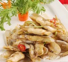 Scallion and Ginger Clams