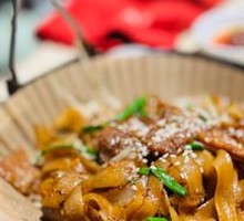 Dry-Fried Beef Rice Noodles
