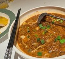 Home-Braised Seafood Noodles