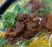 Sour Cabbage Braised Beef Noodles