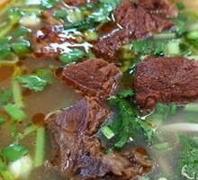 Sour Cabbage Braised Beef Noodles