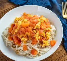 Tomato and Egg Noodles