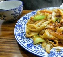 Egg Stir-Fried Knife-Sliced Noodles